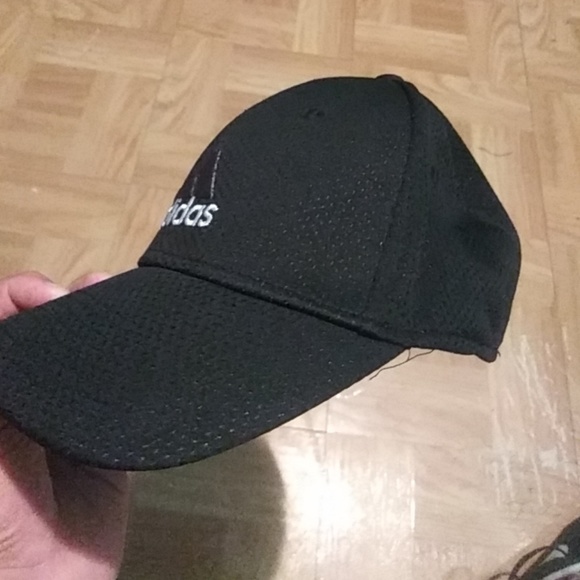 Adidas hat - Picture 2 of 4